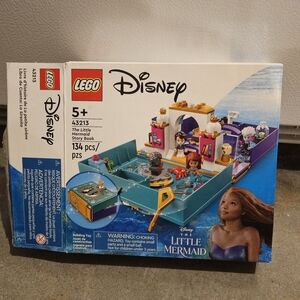 LEGO Disney The Little Mermaid Storybook Set (Movie 2023)- 43213